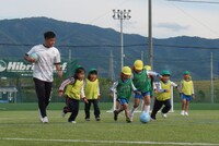 写真:サッカーをしている様子